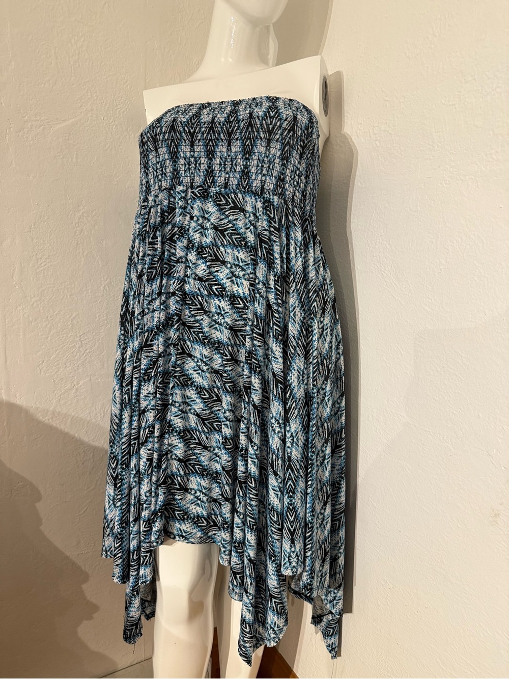 Women’s Blue Patterned pointy dress/skirt